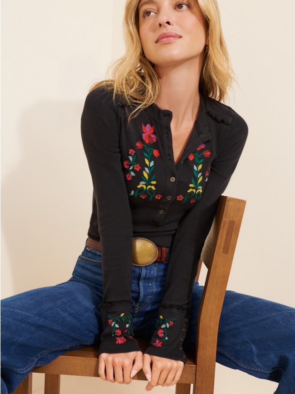 Nwot fleur embroidered cuff top no size tag